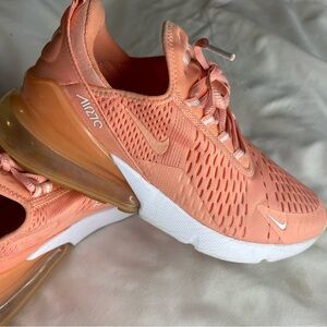 Nike Air Max 270 Women's Sneakers - Peach